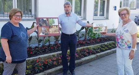 Kontaktarme Geldübergabe: Lothar Bargiel überreicht  1.000 Euro für den Bau unserer Schule in VEKPA